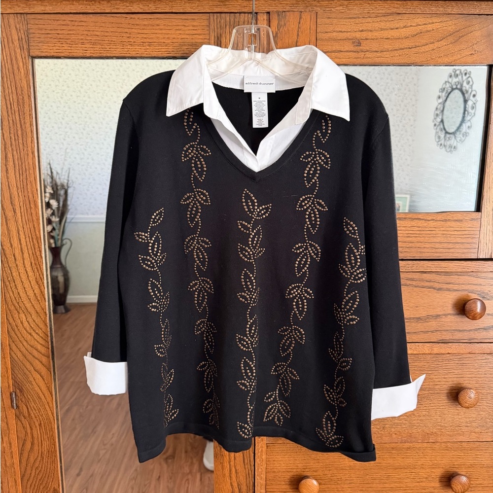Pullover Black Top with Gold Leaf Design